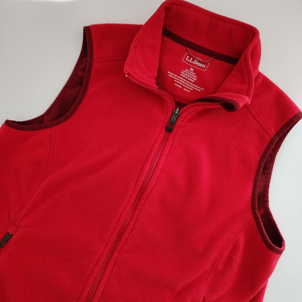 LL Bean Womens Fleece Vest Red Size Medium Zip Front PolarTec Windbloc Pockets